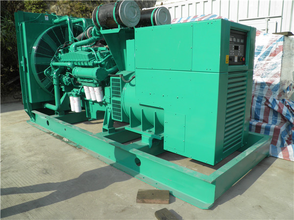 龙城出租发电机 发电机组厂家：柴油发电机组的控制屏的作用是什么？