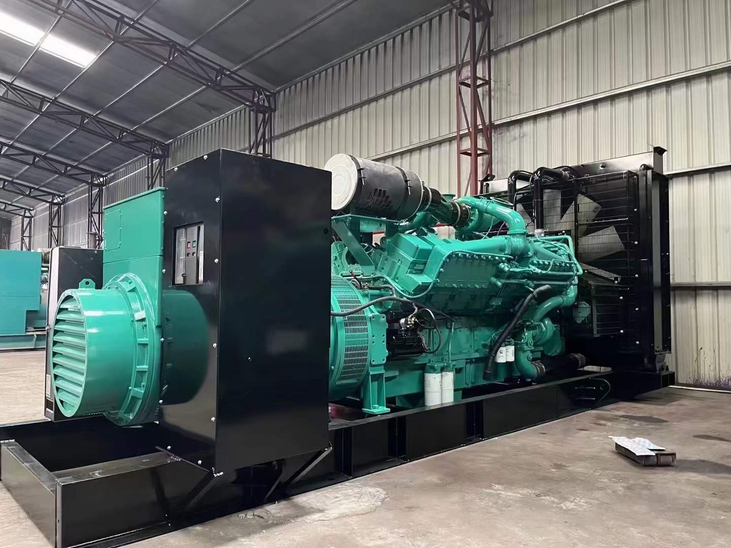 龙城如何降低 800kW 柴油发电机输出电流的波动？