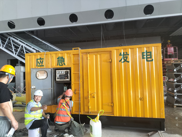 龙城怎样判断空气滤清器是否需要更换？